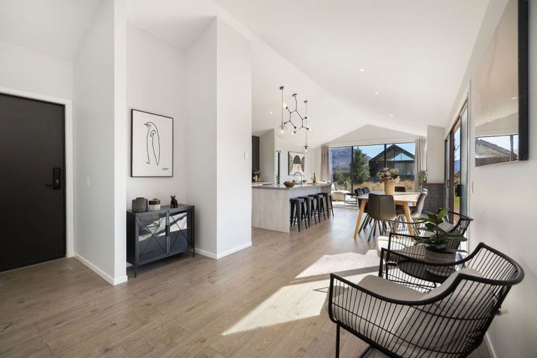 Photo of property in 19 Glenfiddich Road, Jacks Point, Queenstown, 9371