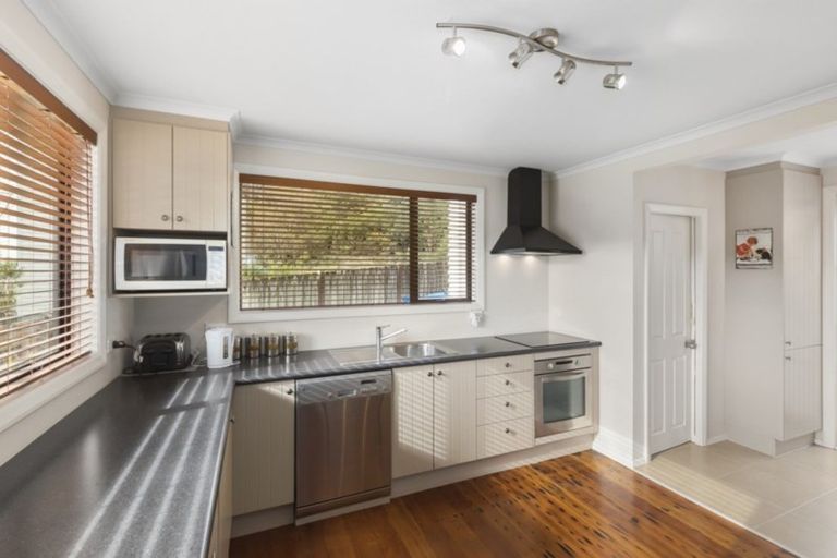 Photo of property in 12 Boyd Grove, Naenae, Lower Hutt, 5011