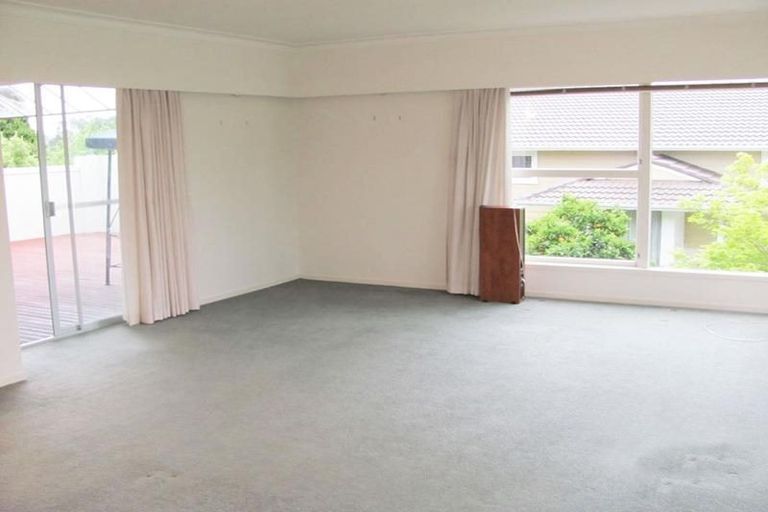 Photo of property in 10 Terrylyn Drive, Hillcrest, Auckland, 0627