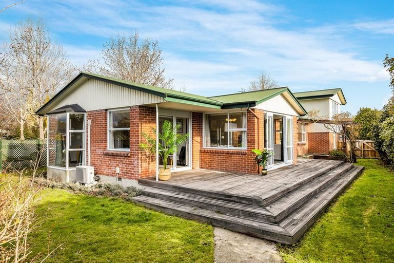 Photo of property in 6 Seagrave Place, Ilam, Christchurch, 8041