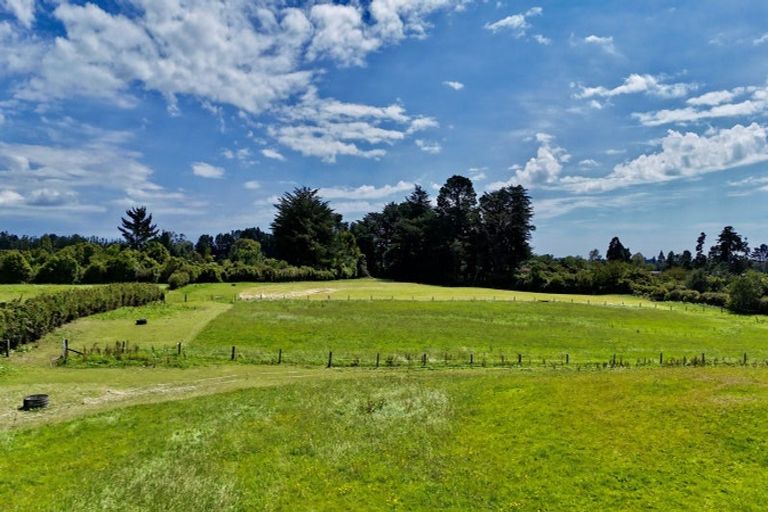 Photo of property in 114 Dudley Road Upper, Inglewood, 4386