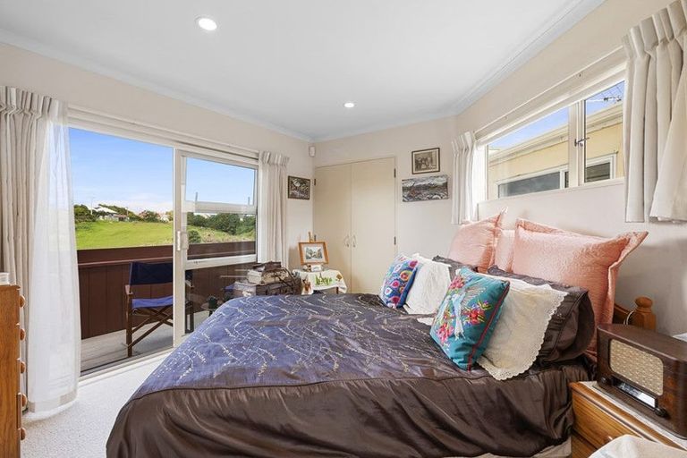 Photo of property in 3/9 Kelvin Place, Westown, New Plymouth, 4310