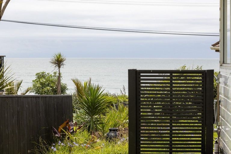 Photo of property in 4 Shearer Drive, Oakura, 4314