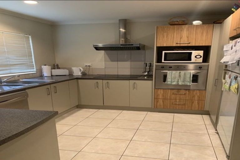 Photo of property in 11 Orbit Place, Flat Bush, Auckland, 2019