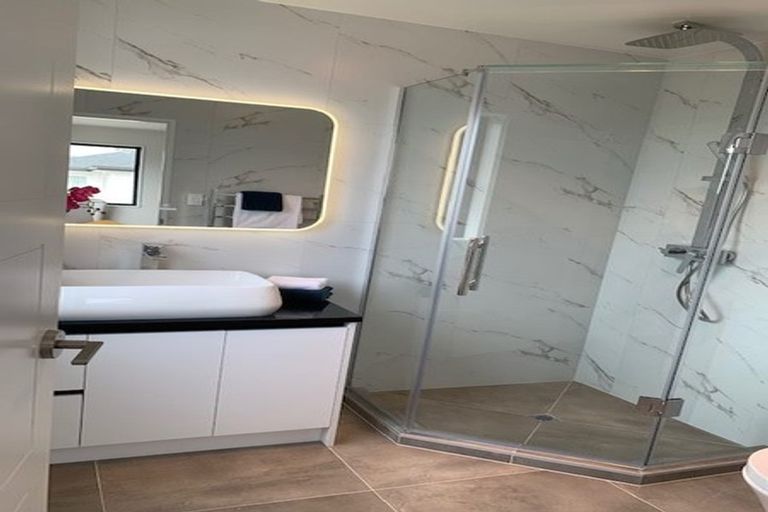 Photo of property in 7 Ballinabreen Road, Flat Bush, Auckland, 2019