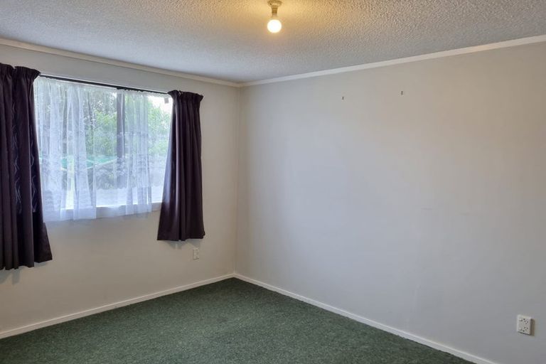 Photo of property in 2/87 Manuroa Road, Takanini, 2112