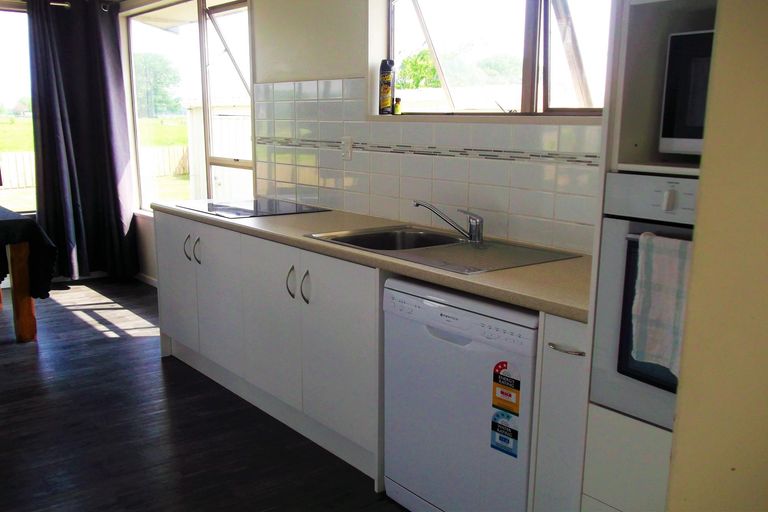 Photo of property in 55 Puriri Crescent, Edgecumbe, 3120