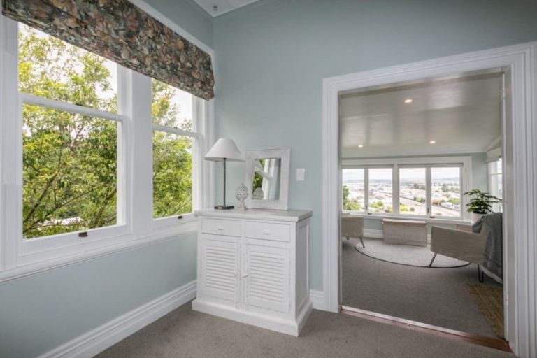 Photo of property in 5 Kowhai Road, Bluff Hill, Napier, 4110