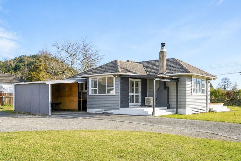 Photo of property in 2 Ngareta Road, Mourea, Rotorua, 3074