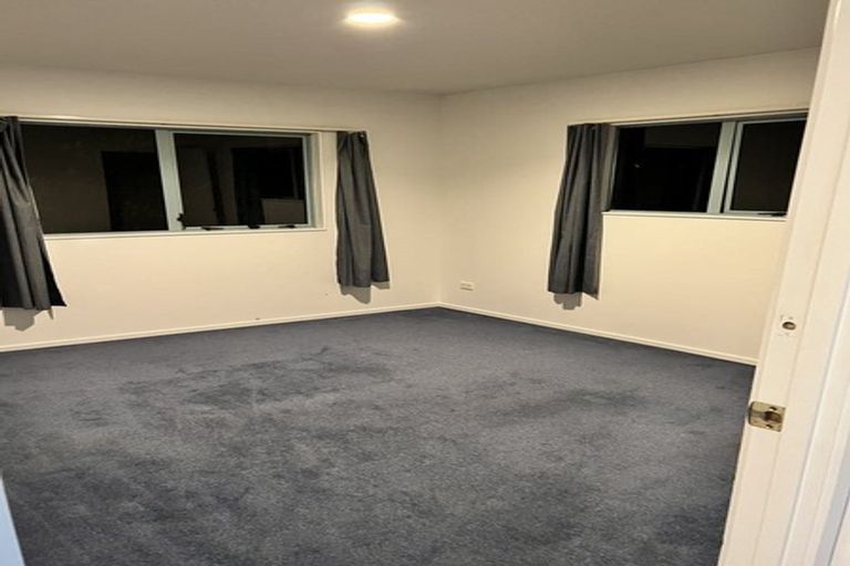 Photo of property in 3b Deuxberry Avenue, Northcote, Auckland, 0627