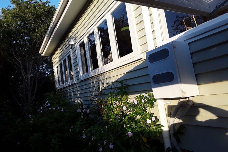 Photo of property in 1/22 Neptune Avenue, Beach Haven, Auckland, 0626