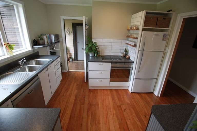 Photo of property in 7 Percival Road, Paraparaumu Beach, Paraparaumu, 5032