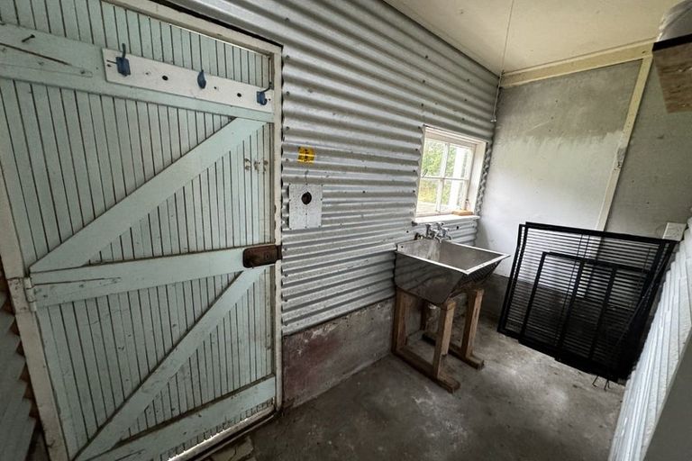 Photo of property in 8 Mahoe Street, Otaki Beach, Otaki, 5512