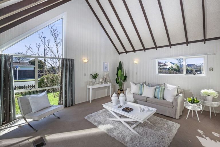 Photo of property in 19 Bentley Street, Russley, Christchurch, 8042