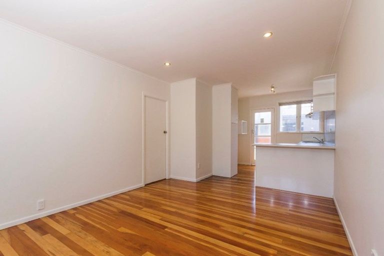 Photo of property in 11 Rewa Street, New Lynn, Auckland, 0600