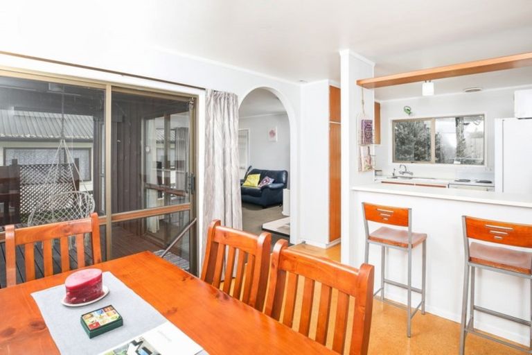 Photo of property in 24 Jasmine Avenue, Dinsdale, Hamilton, 3204