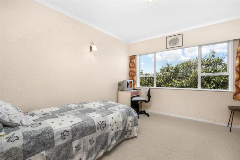 Photo of property in 25 Realm Place, Massey, Auckland, 0614