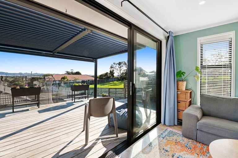 Photo of property in 11 St Julia Court, Helensville, 0800