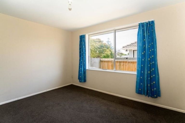 Photo of property in 1/135 Shortland Street, Aranui, Christchurch, 8061