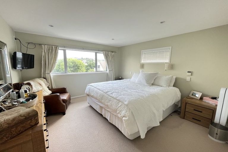 Photo of property in 4 Marina View, Paremata, Porirua, 5026