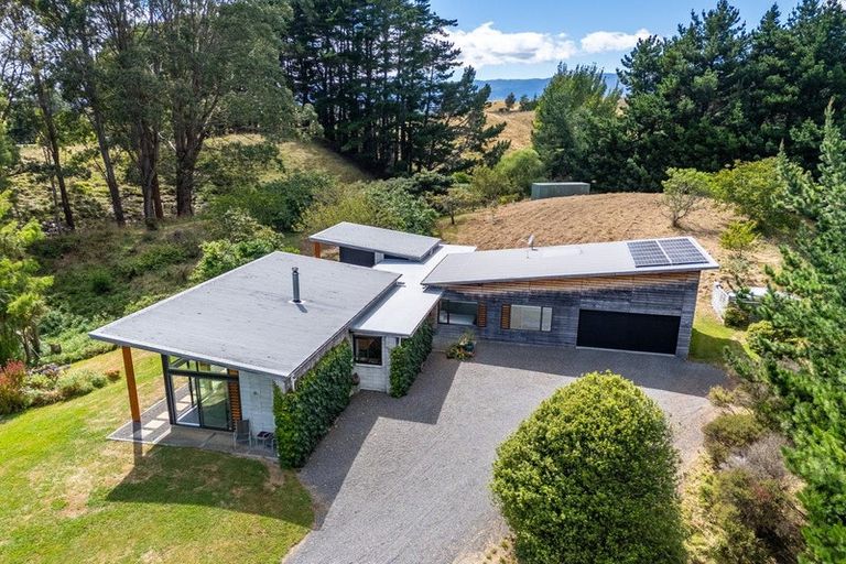 Photo of property in 86 Derham Road, Te Horo, Otaki, 5581