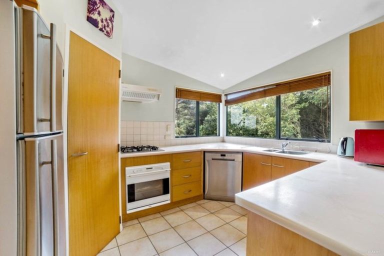 Photo of property in 43b Island Bay Road, Beach Haven, Auckland, 0626