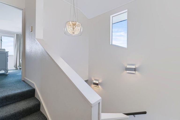 Photo of property in 6 Edna Wills Place, Hawera, 4610