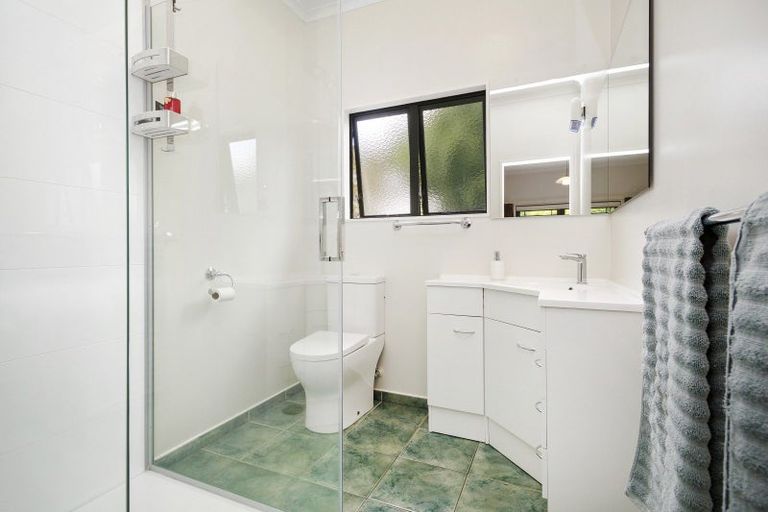 Photo of property in 11 Pokaka Street, Birchville, Upper Hutt, 5018