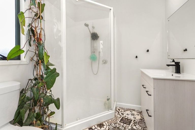 Photo of property in 6b Primrose Street, Raglan, 3225