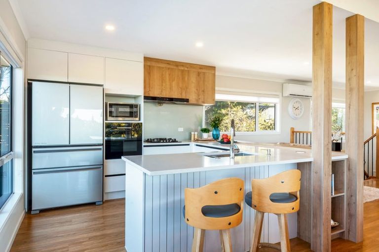 Photo of property in 19 Aberdeen Road, Castor Bay, Auckland, 0620