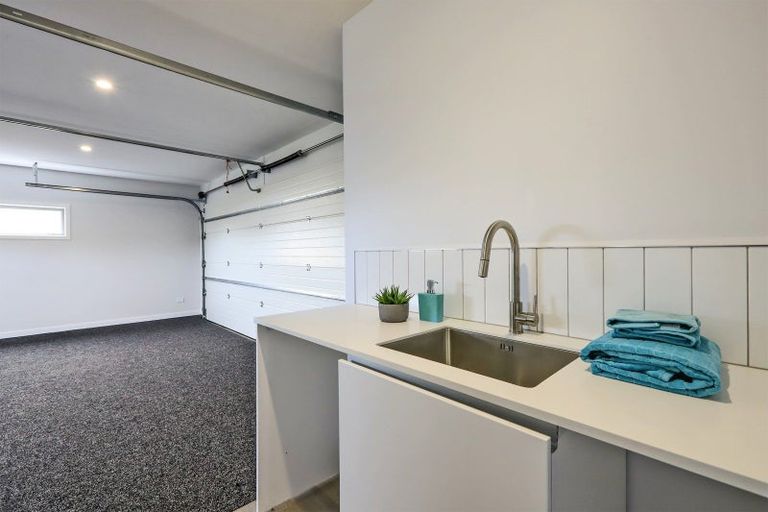 Photo of property in 9 Cassin Place, Taradale, Napier, 4112