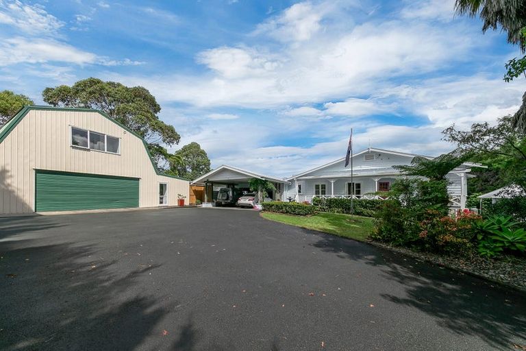 Photo of property in 355 Ridge Road, Paremoremo, Albany, 0793