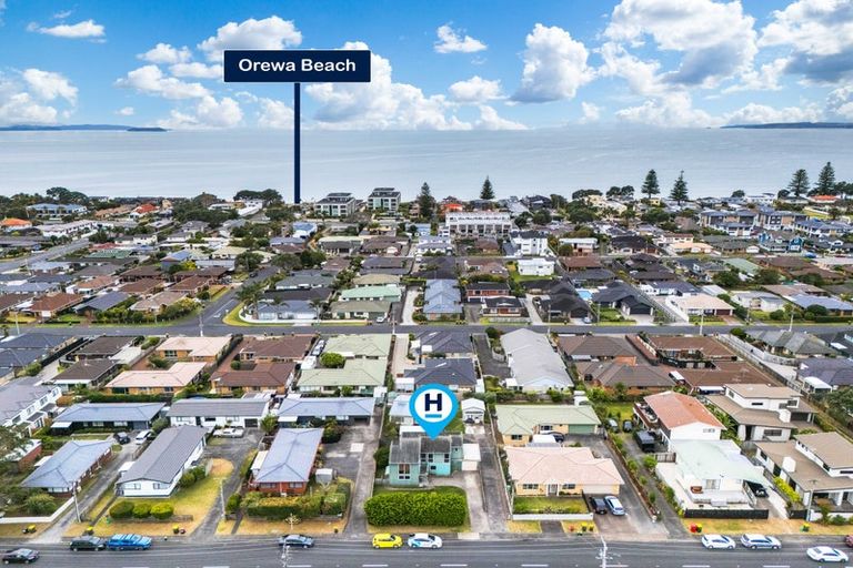 Photo of property in 141 Centreway Road, Orewa, 0931