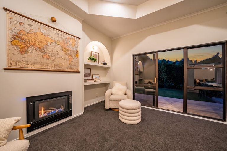 Photo of property in 77 Joseph Banks Drive, Whitby, Porirua, 5024