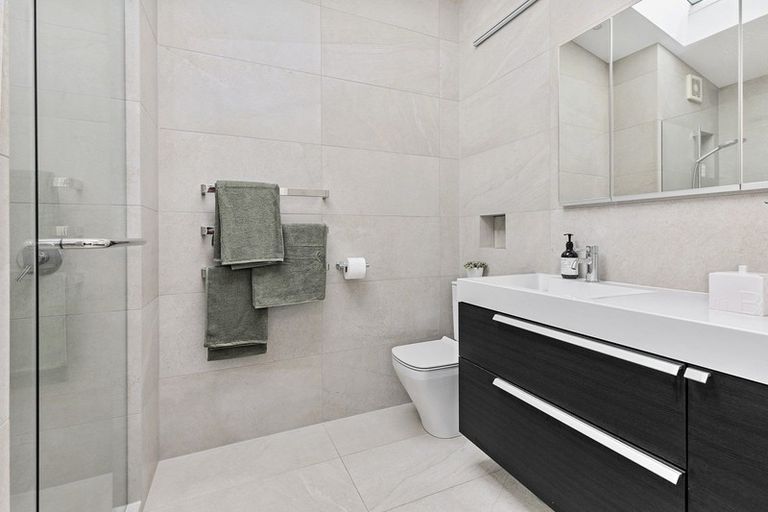 Photo of property in 5 Boardwalk Lane, Seatoun, Wellington, 6022