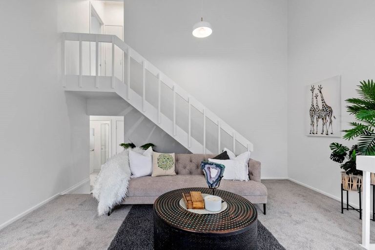 Photo of property in 2/16 John Downs Drive, Browns Bay, Auckland, 0630