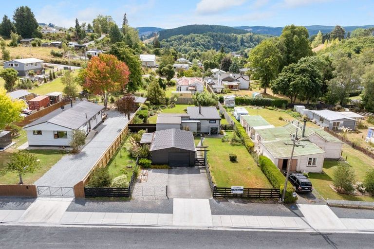 Photo of property in 13 Harrington Street, Lawrence, 9532