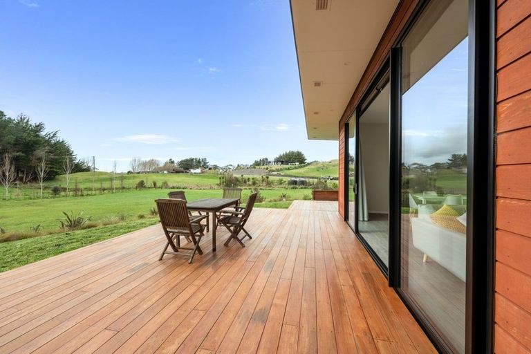 Photo of property in 22 Kristin Place, Manakau, Levin, 5573
