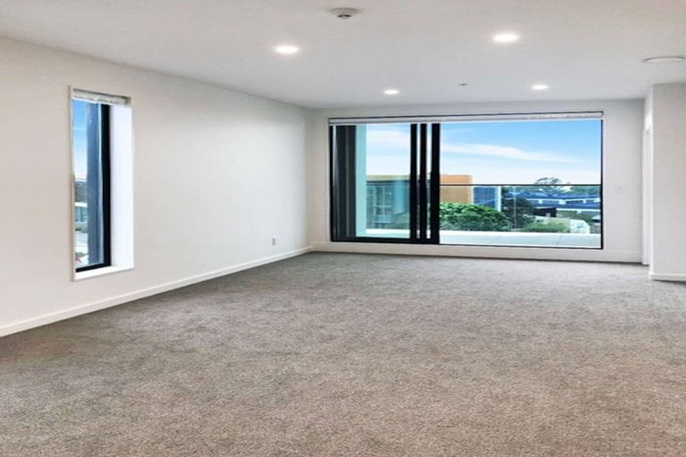 Photo of property in 102/19 Rawene Road, Birkenhead, Auckland, 0626