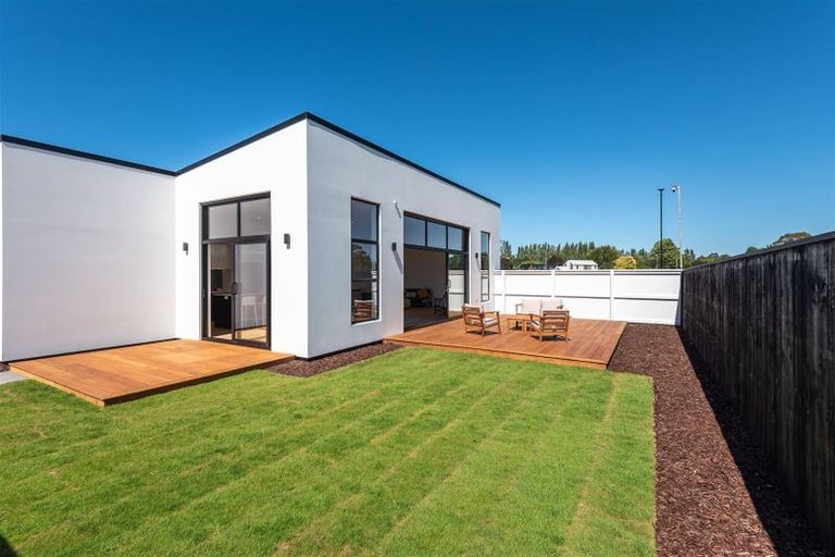 Photo of property in 18 Twin Meadows Drive, Casebrook, Christchurch, 8051