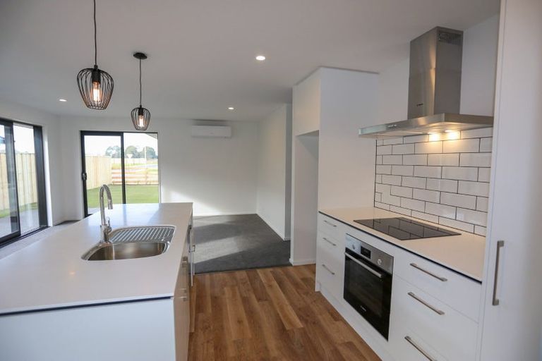 Photo of property in 8 Croydon Street, Woodend, 7610