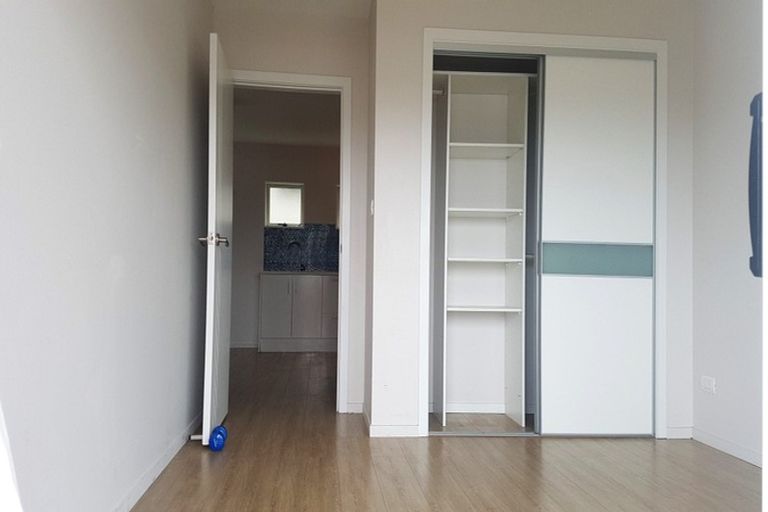 Photo of property in 254 Glamorgan Drive, Northcross, Auckland, 0630