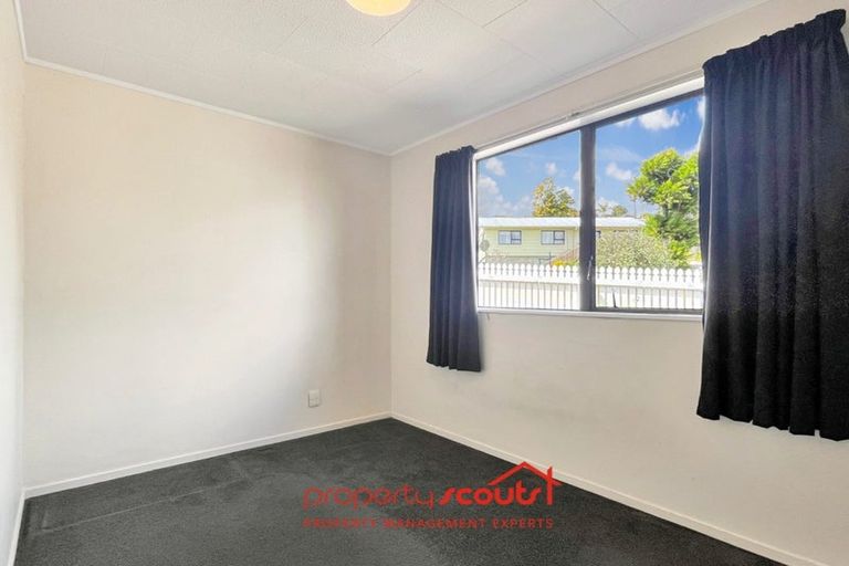 Photo of property in 25 Lilburn Crescent, Massey, Auckland, 0614