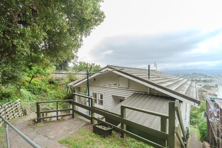 Photo of property in 97 Duncan Terrace, Kilbirnie, Wellington, 6022