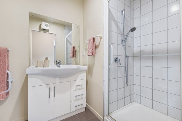 Photo of property in 9/25 Tilford Street, Woolston, Christchurch, 8062