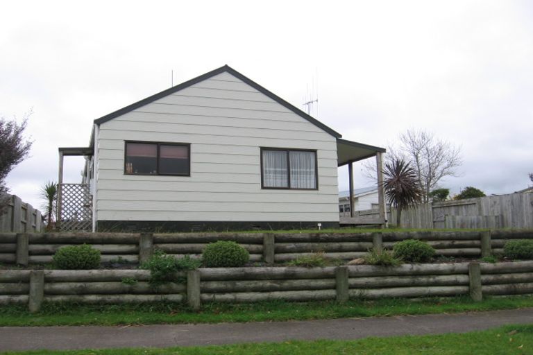Photo of property in 9 Cargill Grove, Kelvin Grove, Palmerston North, 4414
