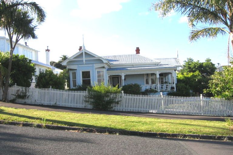 Photo of property in 16 Upton Street, Herne Bay, Auckland, 1011