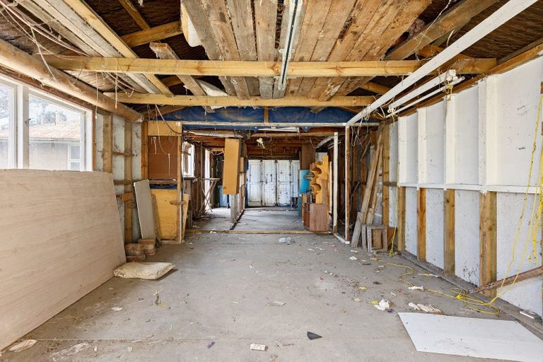 Photo of property in 15 Vancouver Crescent, Wainoni, Christchurch, 8061