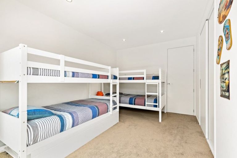 Photo of property in 10 Te Mauri Place, Omaha, 0986