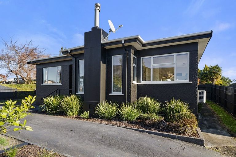 Photo of property in 88 Govett Avenue, Frankleigh Park, New Plymouth, 4310